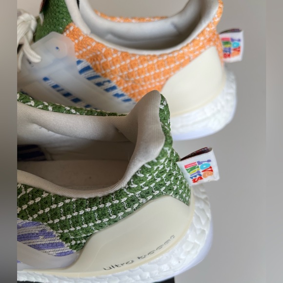 ADIDAS Ultraboost 5.0 DNA PRIDE Edition “Love Unites” NEW in Box-never worn - Picture 3 of 7